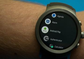 В список умных часов, которые получат обновление до Android Wear Oreo, входит 30 моделей