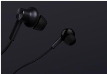 Xiaomi представила новые наушники с технологией шумоподавления