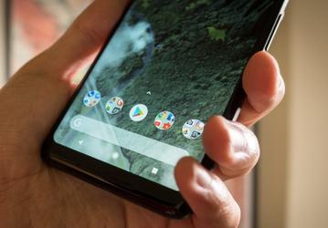 Google решает проблему с замедленным сканером отпечатков пальцев смартфона Pixel 2 XL 