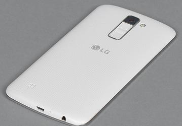 Смартфон LG K10 нового поколения первым среди бюджетных моделей компании получит поддержку LG Pay