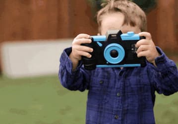 Чехол Pixlplay превращает смартфон в детскую фотокамеру
