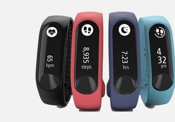Трекер активности TomTom Touch Cardio, оснащённый экраном OLED и датчиком ЧСС, оценивается в 110 долларов