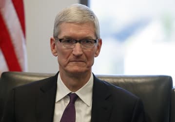 Apple рассматривает правовые варианты для противостояния иммиграционному запрету президента США