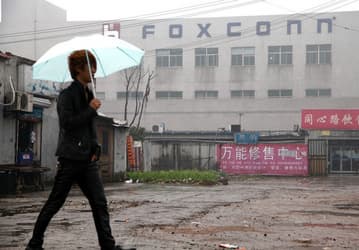 Foxconn дополнительно наймёт почти 20 000 человек, так как из-за снижения производства смартфонов Apple многие сотрудники решили уйти
