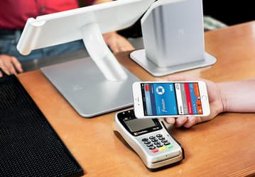 Количество транзакций платёжного сервиса Apple Pay за год выросло в шесть раз