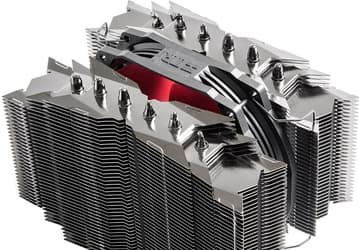 Массивный кулер Thermalright Silver Arrow ITX-R рассчитан на миниатюрные системные платы