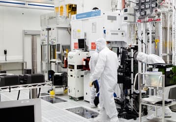 Аналитики IC Insights уверены, что Intel и Qualcomm потратили в 2016 году на НИОКР больше всех в отрасли