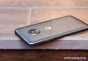 Смартфоны Moto G5 и G5 Plus получили металлические корпуса, съёмные аккумуляторы и новые камеры