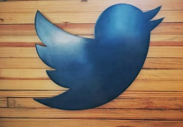 Twitter наращивает выручку, но всё ещё терпит значительные убытки
