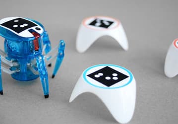 Набор bots_alive наделяет робота-паука Hexbug Spider новыми возможностями