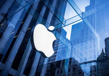 По данным IHS, в этом году Apple уменьшит объем заказов дисплеев для ноутбуков