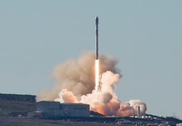 SpaceX успешно вернулась к космическим запускам