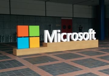 Очередной квартал для Microsoft завершился практически без изменений основных финансовых показателей в годовом выражении