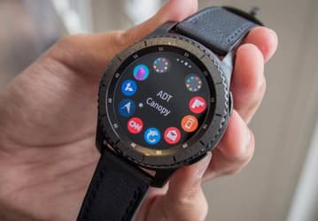 Владельцы смартфонов Apple наконец-то получили возможность использовать умные часы Samsung 