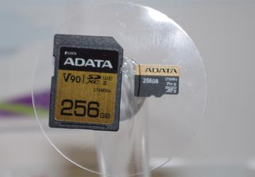 Adata показала карты памяти SDXC и microSDXC объёмом 256 ГБ, обеспечивающие скорость записи в 260 МБ/с