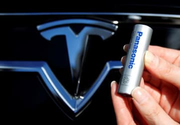 На «гигафабрике» Tesla начат выпуск аккумуляторов 