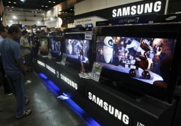 Samsung Electronics ведет переговоры с LG Display о закупке панелей для телевизоров