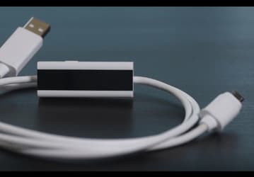 Кабель Prufen с дисплеем OLED следит за температурой разъемов USB, напряжением и силой тока