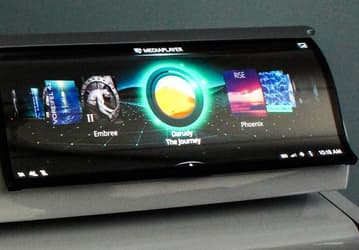 Компания Visteon показала прототип гибких дисплеев OLED для автомобилей