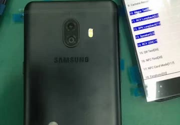 Смартфон Samsung Galaxy C10 со сдвоенной камерой предстал на живых фото