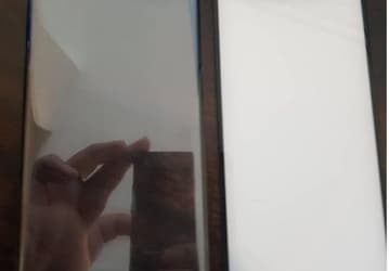 Лицевые панели Samsung Galaxy Note 8 и iPhone 8 впервые запечатлены на одной фотографии