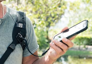 Крепление BlackRapid WandeR ориентировано на тех, кто любит снимать смартфоном