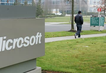 Microsoft планирует уволить тысячи сотрудников