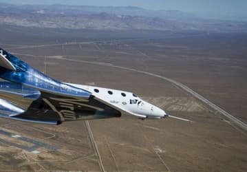 Первый коммерческий полёт корабля SpaceShipTwo намечен на следующий год
