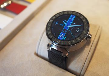Louis Vuitton выходит на рынок умных часов с моделью Tambour Horizon стоимостью от $2490