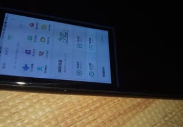 Дополнительный дисплей Meizu Pro 7 удобно использовать для селфи на основную камеру