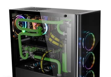 Корпус View 21 Tempered Glass Edition рассчитан на платы типоразмера ATX