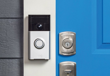 Устройство Ring Video Doorbell 2 стало лучше видеть ночью и обзавелось сменными панелями