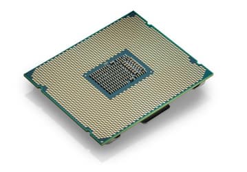 Старшие процессоры Intel Core i9 появятся в продаже в октябре