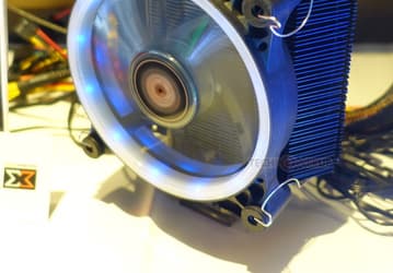 Процессорный охладитель Xigmatek Whiz RGB украшен светодиодной подсветкой