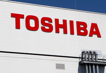 Foxconn надеется на помощь Apple и Amazon в покупке полупроводникового бизнеса Toshiba