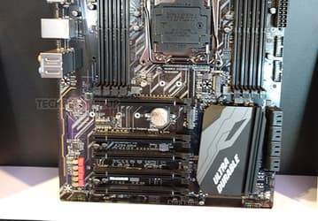 Материнская плата Gigabyte X299-UD4 может войти в число самых доступных моделей на чипсете Intel X299