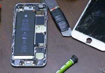 В рамках пилотной программы Apple передала трём сервис-центрам свои калибровочные машины и права на ремонт смартфонов 