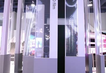 Компания LG показала прозрачный светодиодный дисплей Transparent LED Film Display 