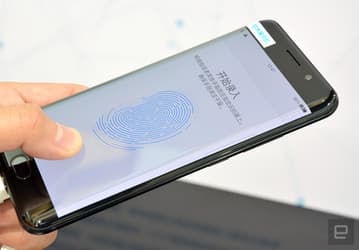 Vivo раньше Apple размещает дактилоскопический датчик за экраном 