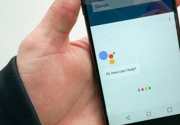 Виртуальный помощник Google Assistant стал доступен для любых совместимых смартфонов. Но пока только в США