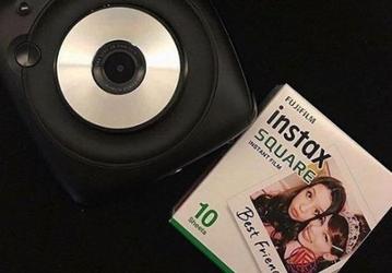 Опубликованы изображения камер моментальной печати Fujifilm instax Square