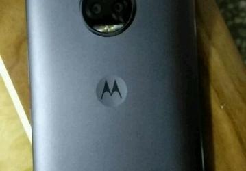 Первое фото смартфона Moto X нового поколения демонстрирует аппарат, похожий на модель Moto G5