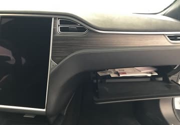 В новых партиях автомобилей Tesla Model S используется суперкомпьютер Nvidia Drive PX 2, но, видимо, нестандартной конфигурации