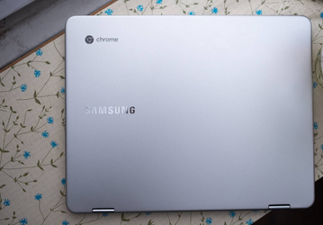 Запуск хромбука Samsung Chromebook Pro откладывается, а вместе с ним и выход из стадии беты поддержки ПО Android в Chrome OS