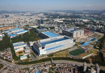 Samsung инвестирует 2,64 млрд долларов в расширение производства DRAM