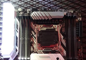 Показана системная плата Asus Prime X299-A с двумя слотами M.2 32 Гбит/с