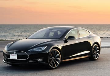 Электромобили Tesla получили долгожданное обновление после снижения рейтинга Consumer Reports