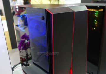 Корпус SilverStone Redline RL07 рассчитан на платы типоразмера ATX