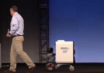Робот-сегвей Loomo Go создан компанией Segway Robotics