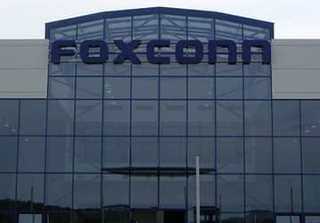 Foxconn приписывают намерение разместить в США производство небольших жидкокристаллических панелей
